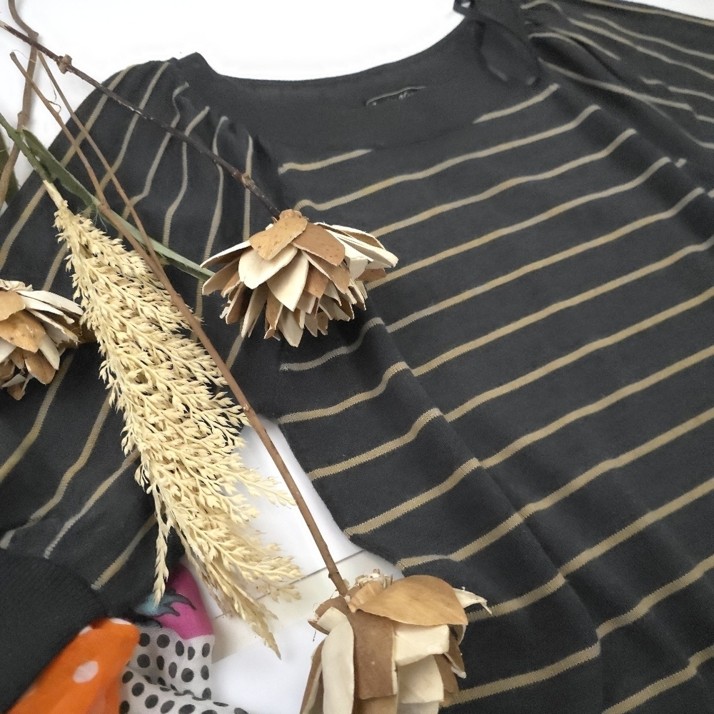Jessica Howard Black and Gold Striped Dress Size M - Picture 4 of 6